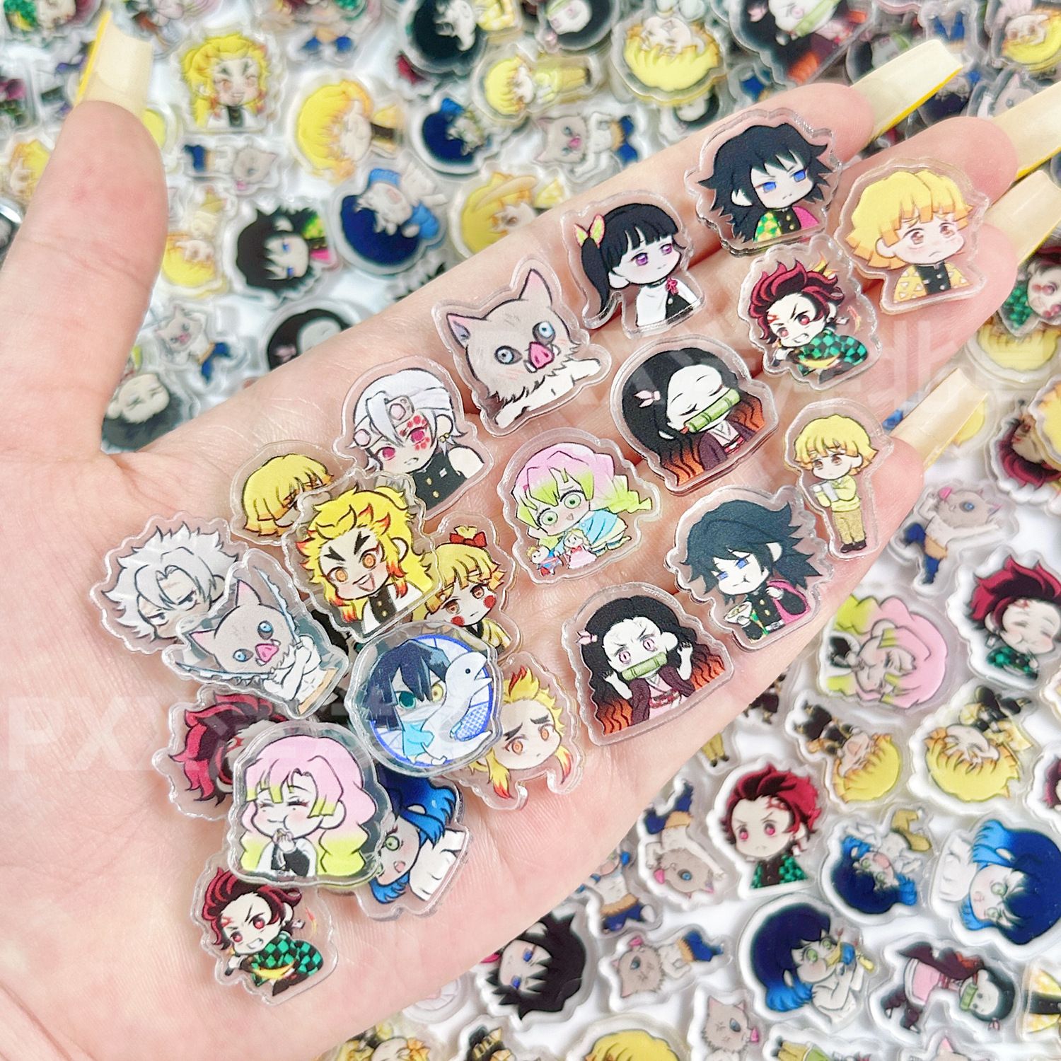 50/100枚入り 1/2cm ミニ鬼滅の刃アクリルシート  - Phone Accessories Demon Slayer のレビューと価格