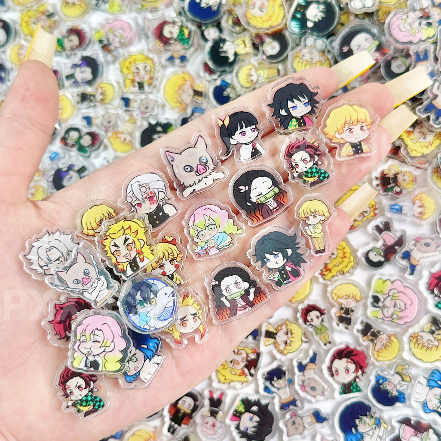 50/100枚入り 1/2cm ミニ鬼滅の刃アクリルシート  - Phone Accessories Demon Slayer のレビューと価格