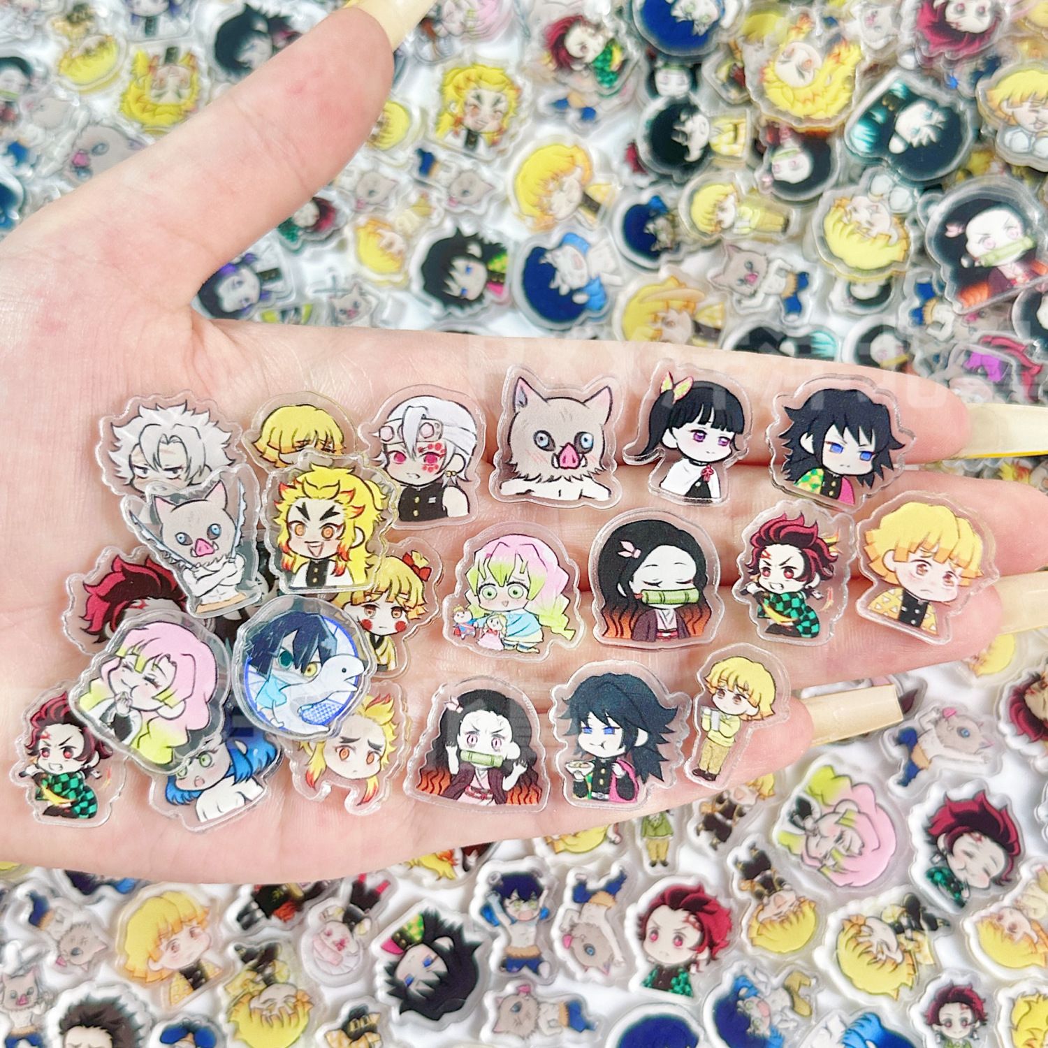 50/100枚入り 1/2cm ミニ鬼滅の刃アクリルシート  - Phone Accessories Demon Slayer のレビューと価格