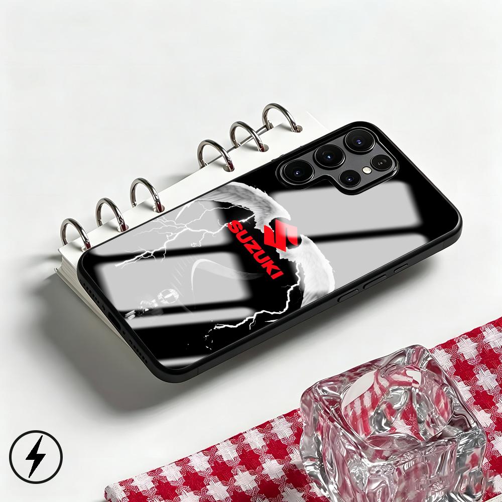 スーパーカー スズキ-Now ロゴ入りスマホケース Sams - Magnetic Phone Case のレビューと価格
