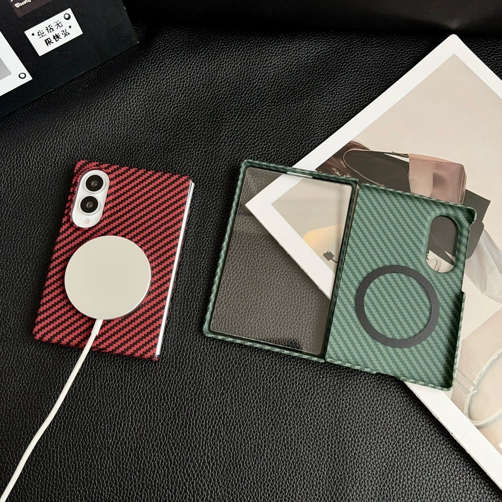 Magsafe対応 カーボンファイバー製スマホケース フロン - Tempered Glass Screen のレビューと価格